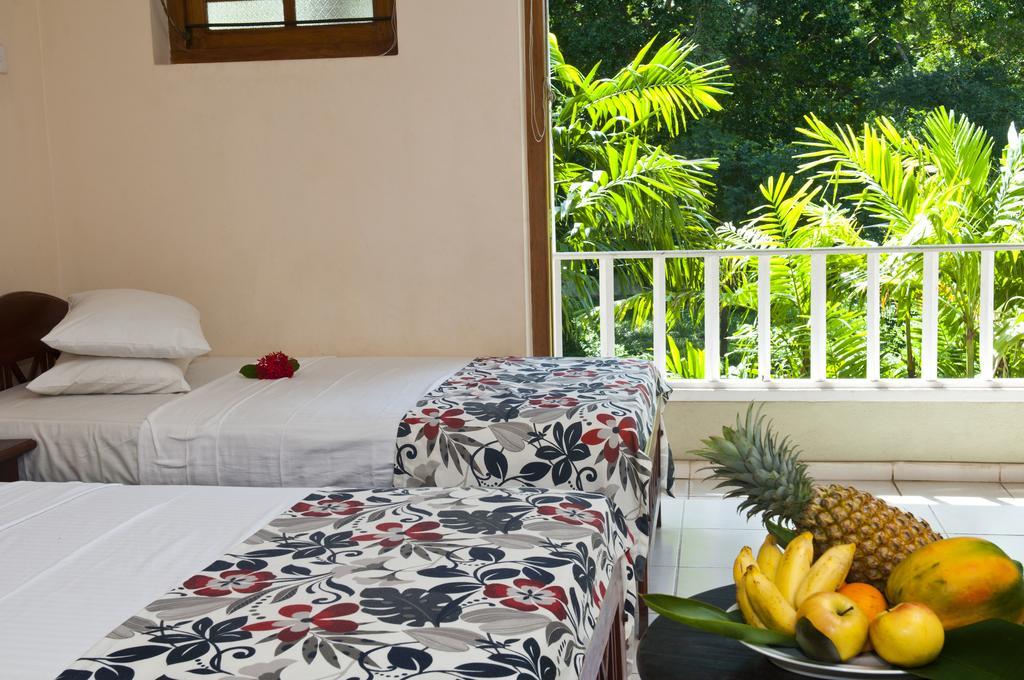 Hotel Sunflower Катарагама Стая снимка